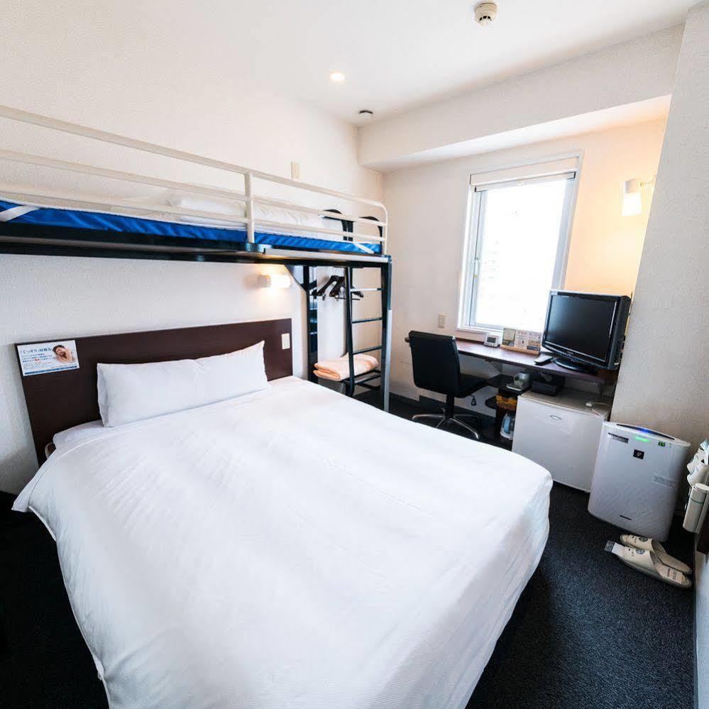 Super Hotel Naha Shintoshin Buitenkant foto
